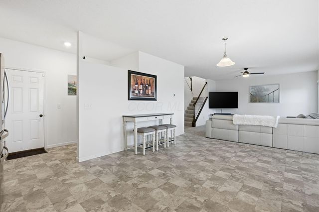 5294 Karst Circle, South Bloomfield, OH 43103