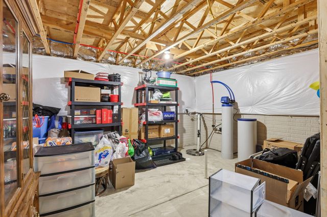 5294 Karst Circle, South Bloomfield, OH 43103