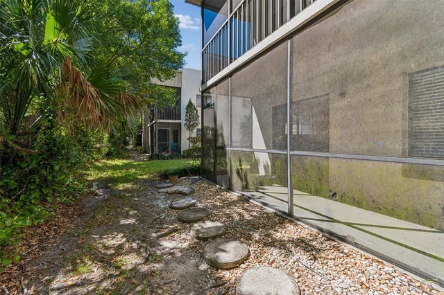 3300 FOX CHASE CIRCLE N 202, Palm Harbor, FL 34683