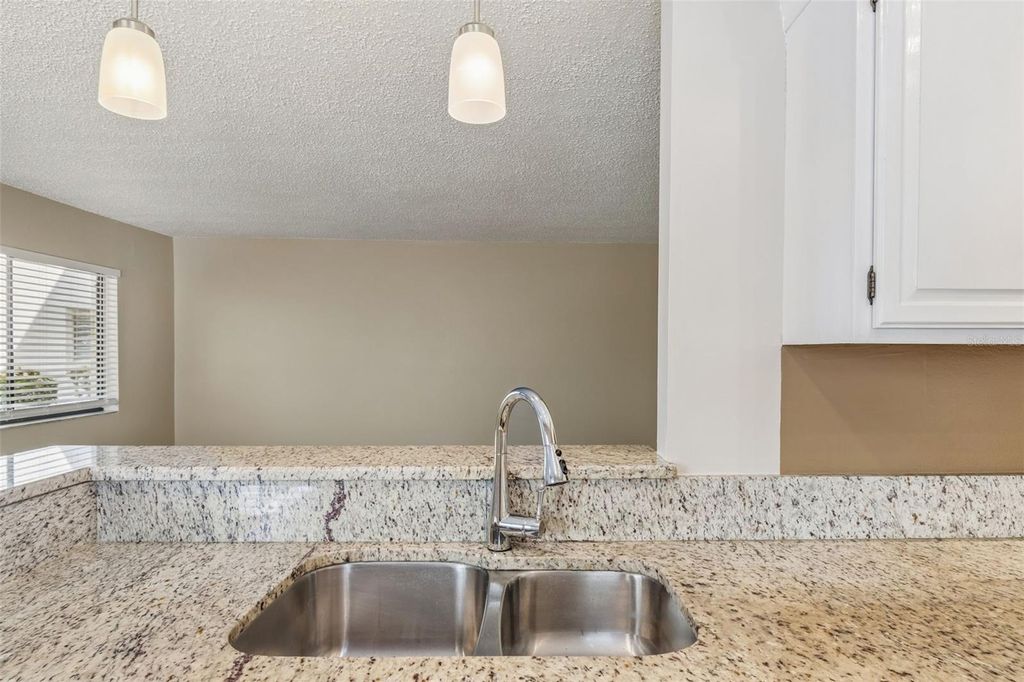 Image 17 of property listing at 3300 FOX CHASE CIRCLE N 202, Palm Harbor, FL 34683