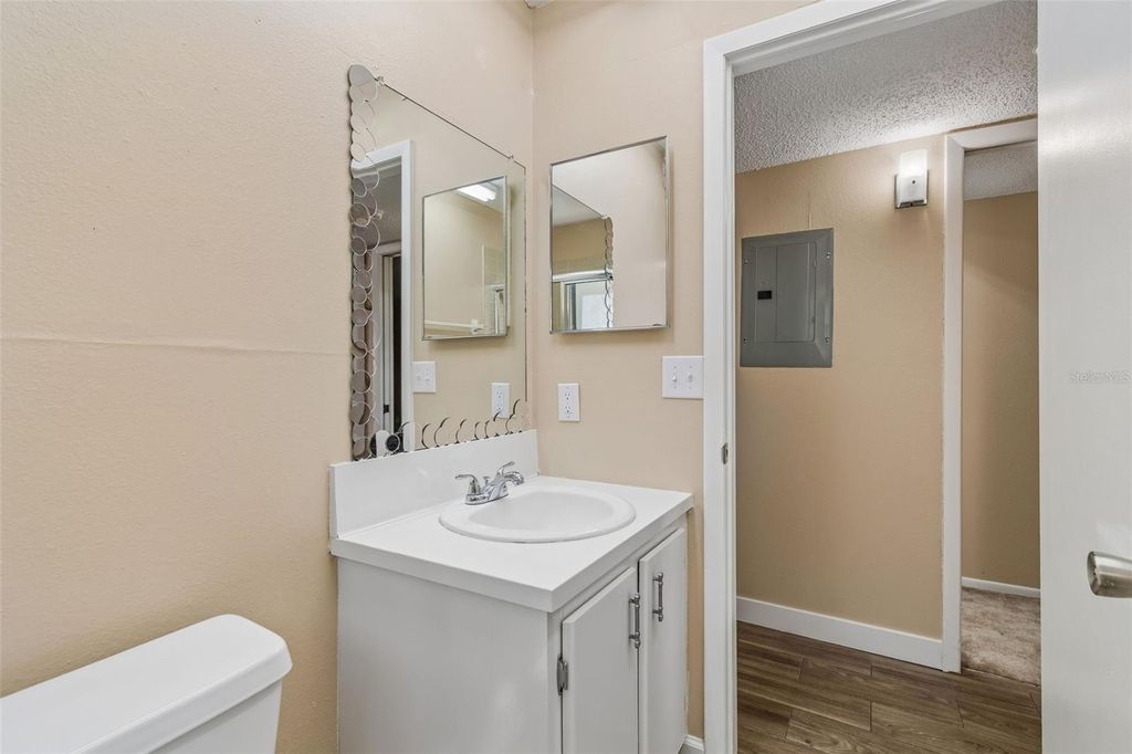 Image 28 of property listing at 3300 FOX CHASE CIRCLE N 202, Palm Harbor, FL 34683