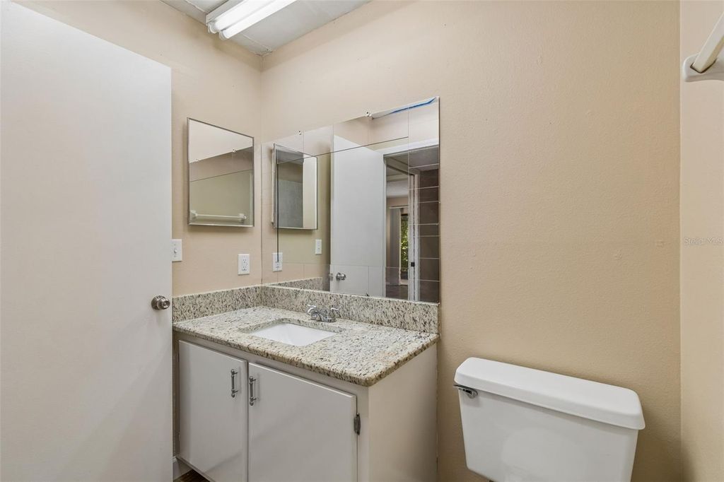 Image 34 of property listing at 3300 FOX CHASE CIRCLE N 202, Palm Harbor, FL 34683