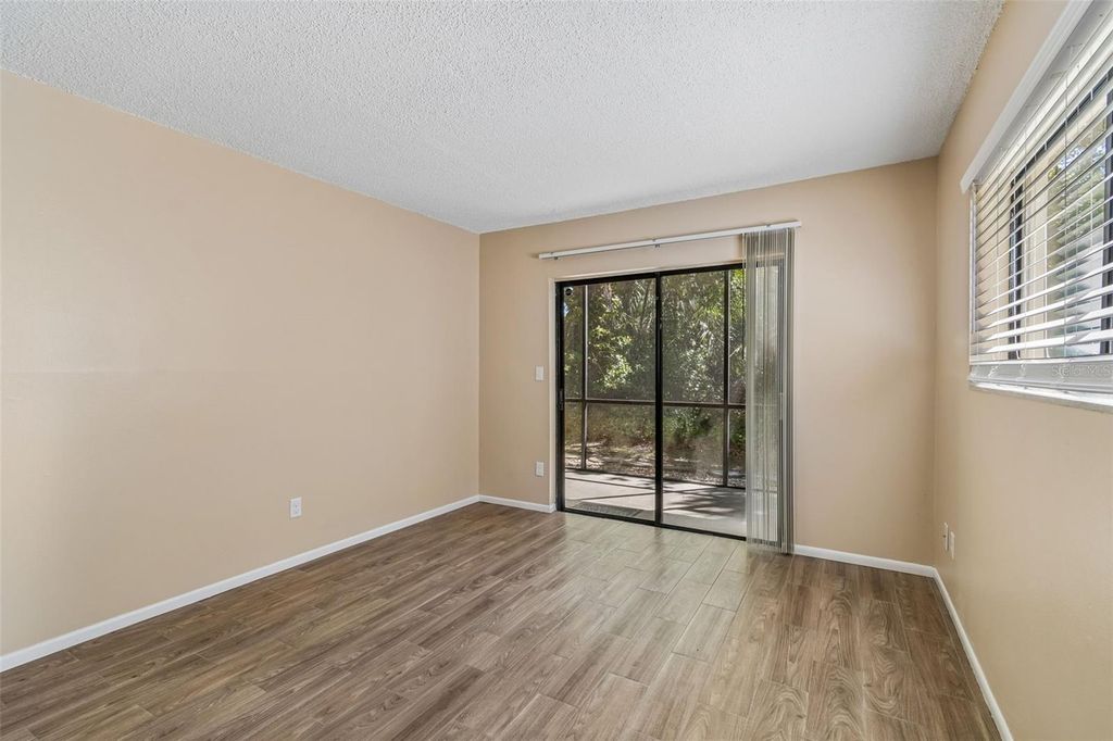 Image 37 of property listing at 3300 FOX CHASE CIRCLE N 202, Palm Harbor, FL 34683