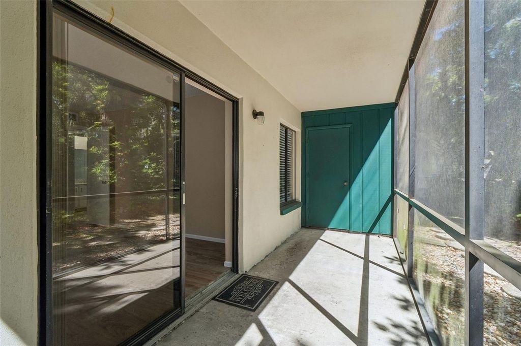 Image 42 of property listing at 3300 FOX CHASE CIRCLE N 202, Palm Harbor, FL 34683