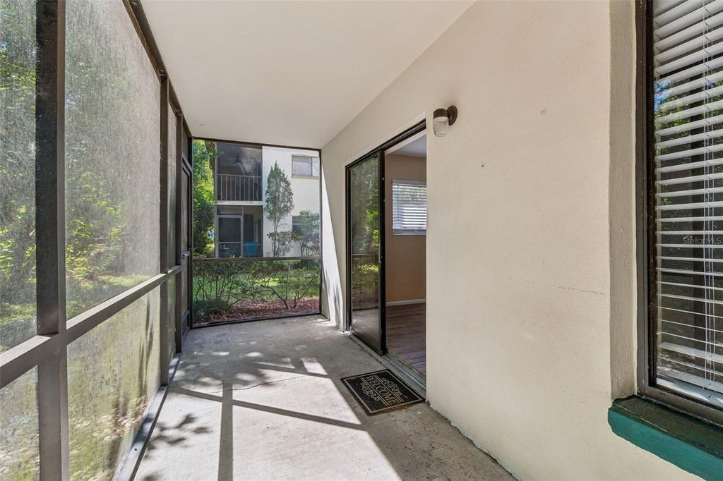 Image 45 of property listing at 3300 FOX CHASE CIRCLE N 202, Palm Harbor, FL 34683