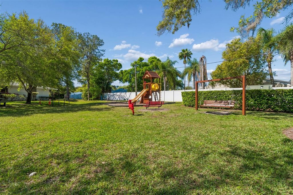 Image 53 of property listing at 3300 FOX CHASE CIRCLE N 202, Palm Harbor, FL 34683