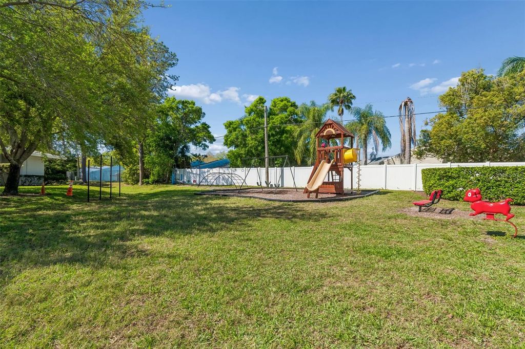 Image 54 of property listing at 3300 FOX CHASE CIRCLE N 202, Palm Harbor, FL 34683