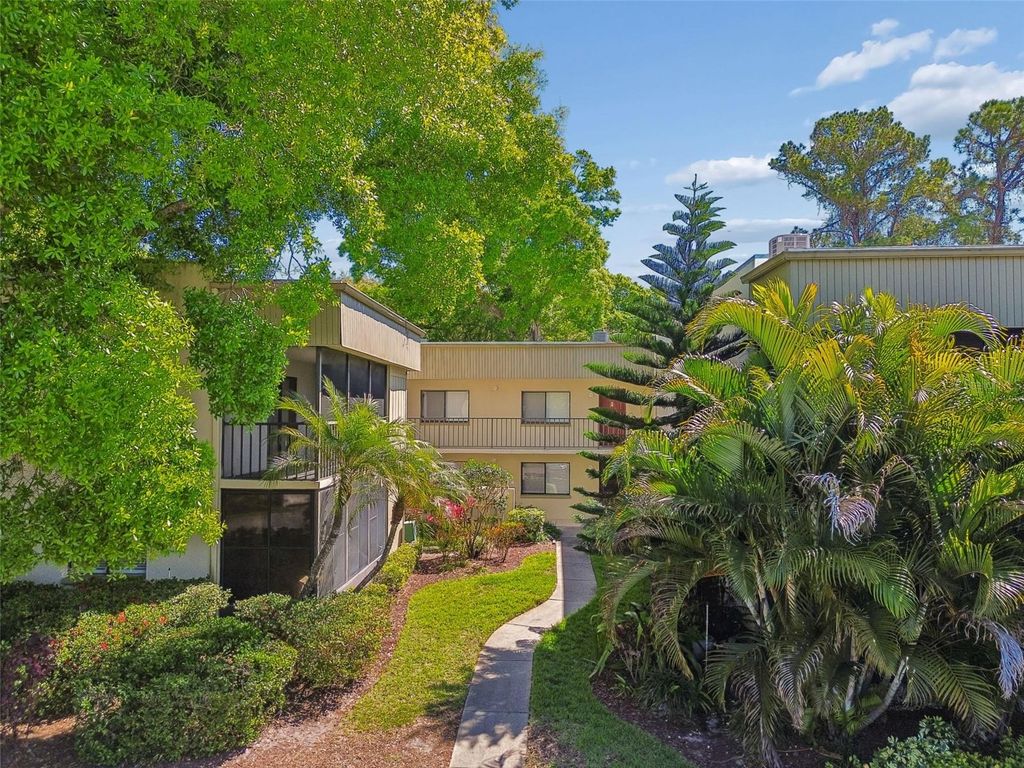 Image 68 of property listing at 3300 FOX CHASE CIRCLE N 202, Palm Harbor, FL 34683