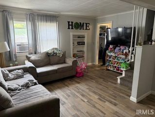 113 1/2 S Morton Street, Kendallville, IN 46755