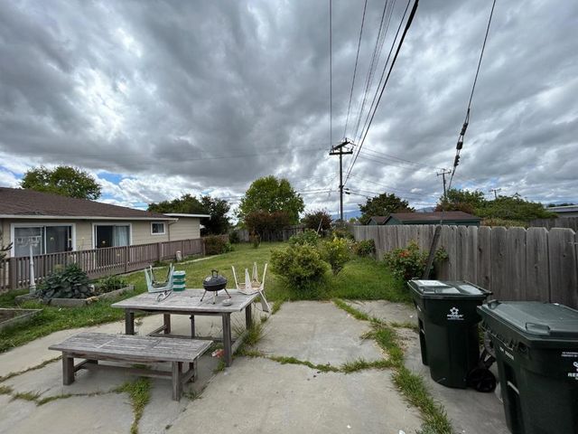 14 Madonna Drive, Salinas, CA 93906
