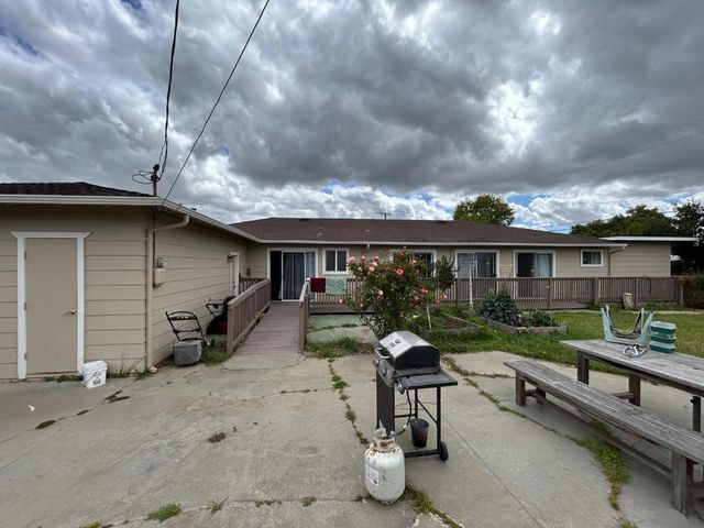 14 Madonna Drive, Salinas, CA 93906