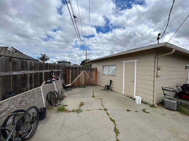 14 Madonna Drive, Salinas, CA 93906