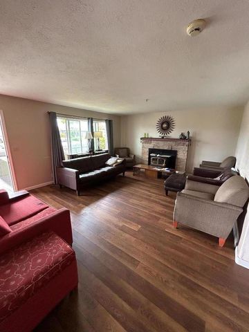 14 Madonna Drive, Salinas, CA 93906