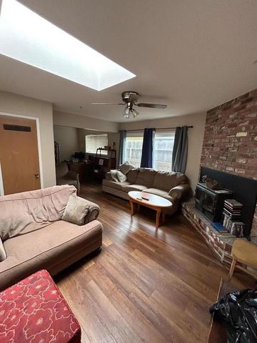 14 Madonna Drive, Salinas, CA 93906