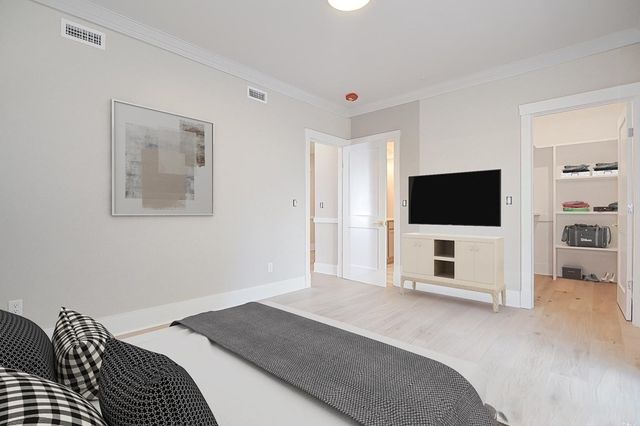69 Falcon St 2, Boston, MA 02128