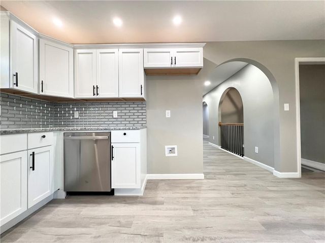 718 Mulberry Street, Lee's Summit, MO 64086