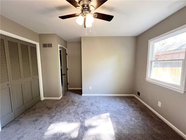 718 Mulberry Street, Lee's Summit, MO 64086