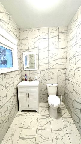 1017 W 20TH Street, Erie, PA 16502