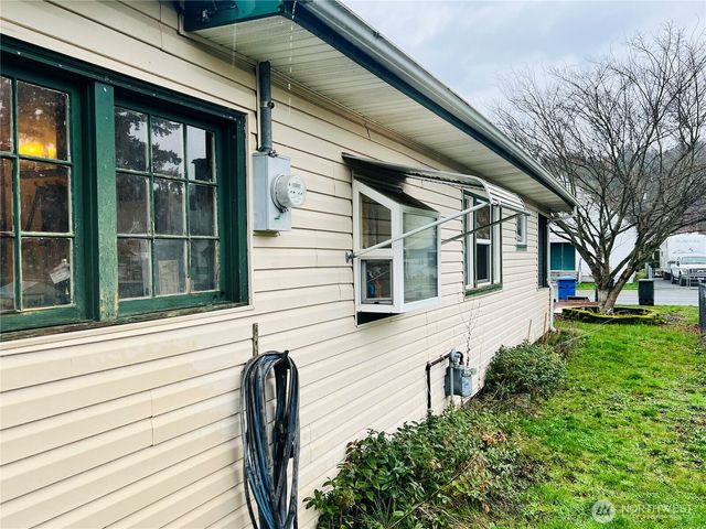 111 Varner Avenue SE, Orting, WA 98360