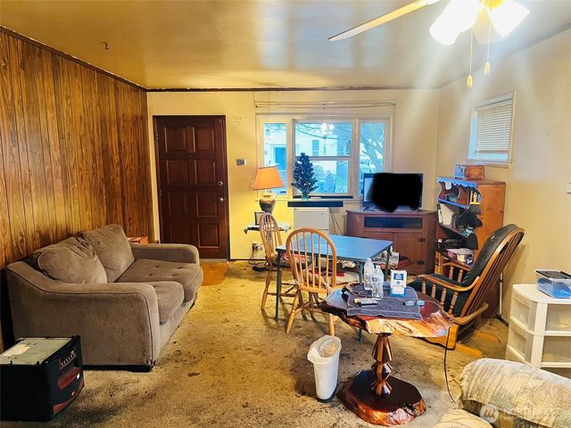 111 Varner Avenue SE, Orting, WA 98360