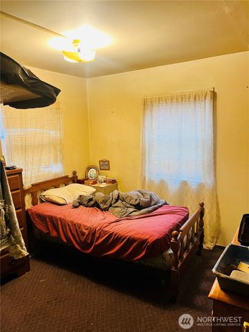 111 Varner Avenue SE, Orting, WA 98360