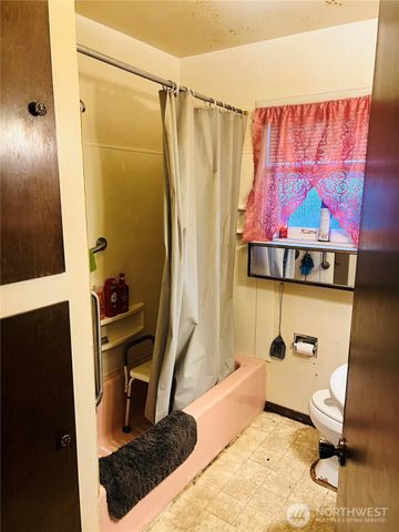 111 Varner Avenue SE, Orting, WA 98360