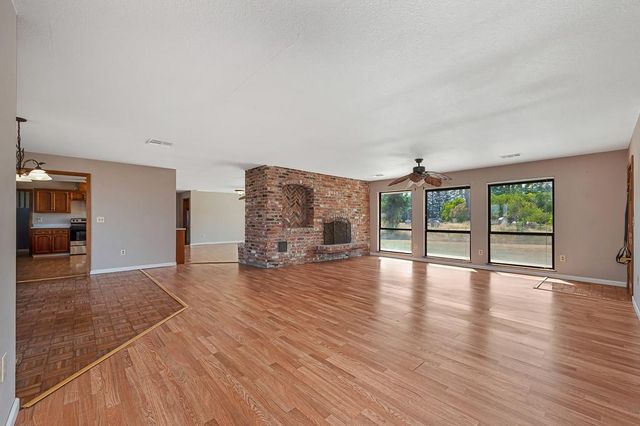 7495 Passalis Ln, Sacramento, CA 95829