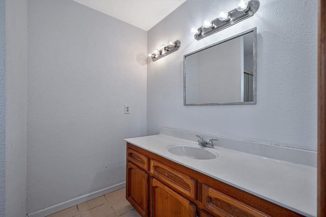 7495 Passalis Ln, Sacramento, CA 95829