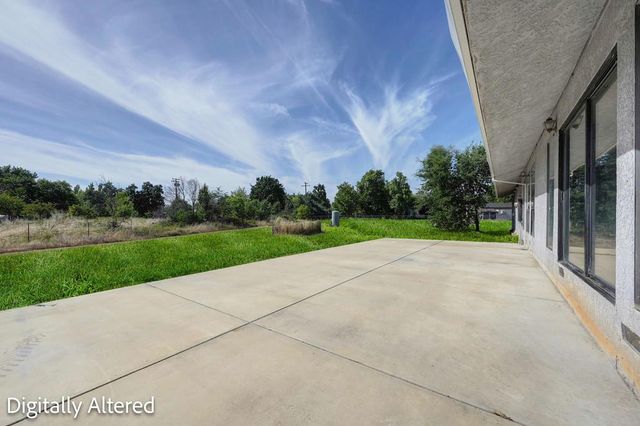7495 Passalis Ln, Sacramento, CA 95829