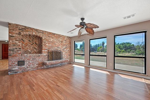 7495 Passalis Ln, Sacramento, CA 95829