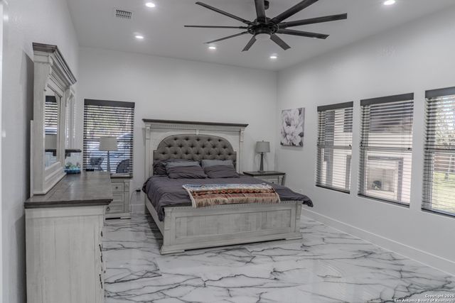 19026 County Road 5741, Castroville, TX 78009