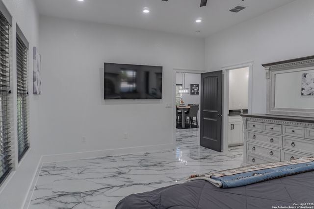 19026 County Road 5741, Castroville, TX 78009