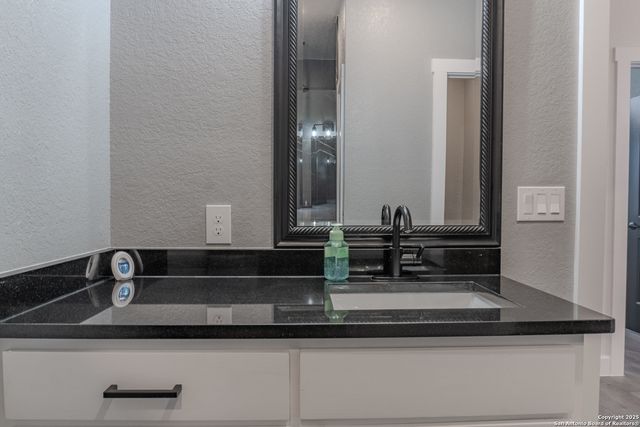 19026 County Road 5741, Castroville, TX 78009