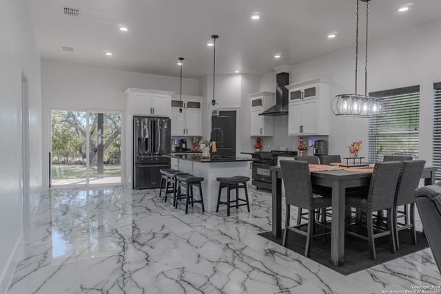 19026 County Road 5741, Castroville, TX 78009