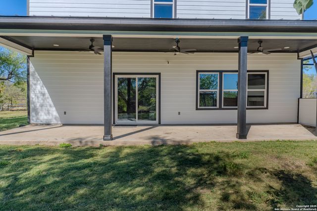 19026 County Road 5741, Castroville, TX 78009