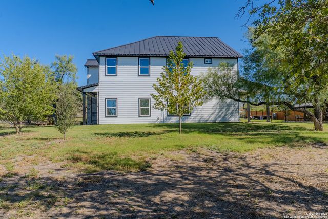 19026 County Road 5741, Castroville, TX 78009