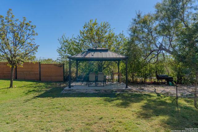 19026 County Road 5741, Castroville, TX 78009