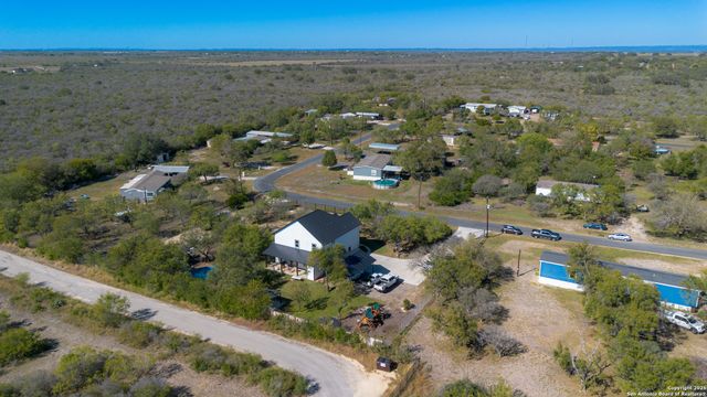 19026 County Road 5741, Castroville, TX 78009