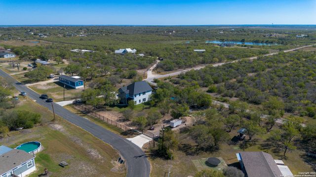 19026 County Road 5741, Castroville, TX 78009
