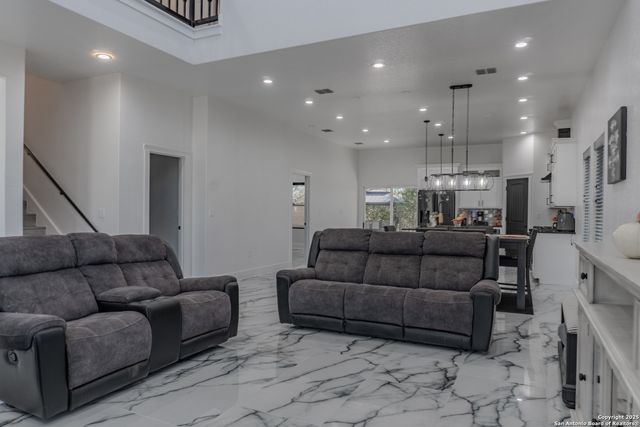 19026 County Road 5741, Castroville, TX 78009