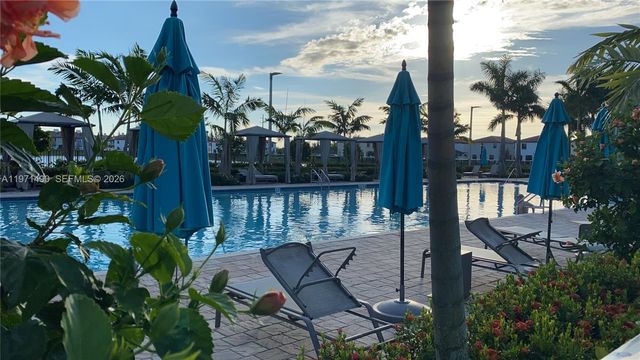 11379 W 34th Way, Hialeah, FL 33018