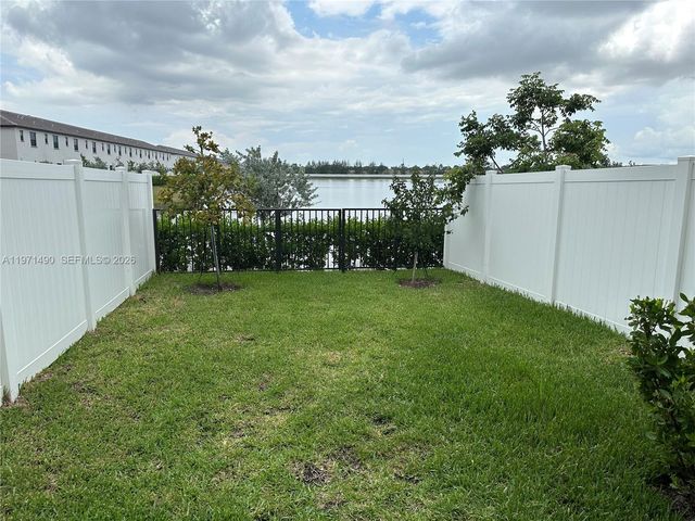 11379 W 34th Way, Hialeah, FL 33018
