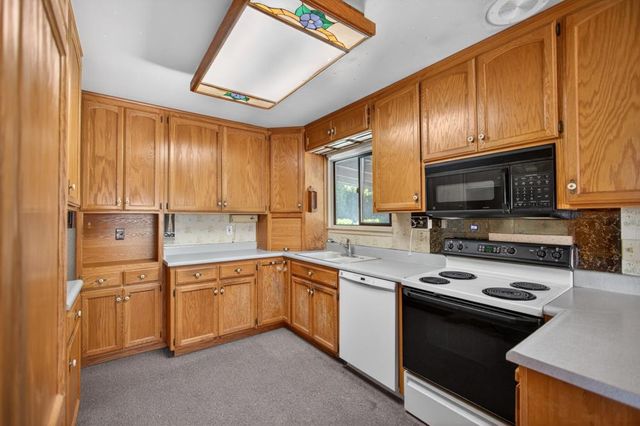 5204 Schuyler Dr, Carmichael, CA 95608