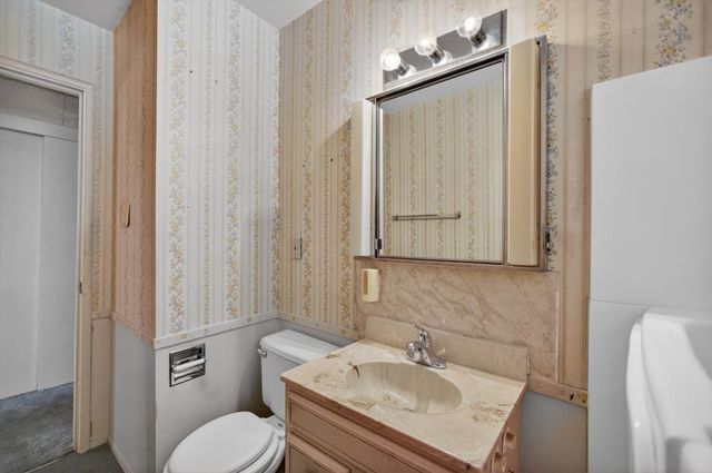 5204 Schuyler Dr, Carmichael, CA 95608