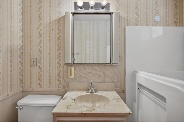 5204 Schuyler Dr, Carmichael, CA 95608