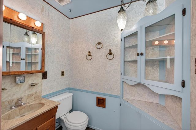 5204 Schuyler Dr, Carmichael, CA 95608