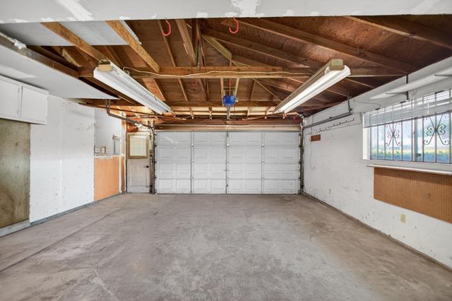 5204 Schuyler Dr, Carmichael, CA 95608