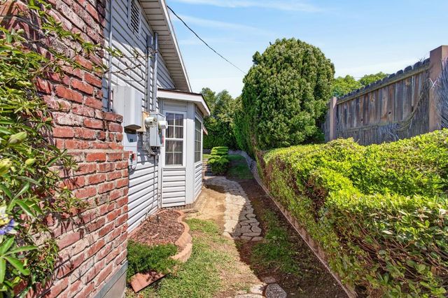 5204 Schuyler Dr, Carmichael, CA 95608