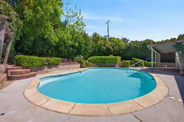 5204 Schuyler Dr, Carmichael, CA 95608