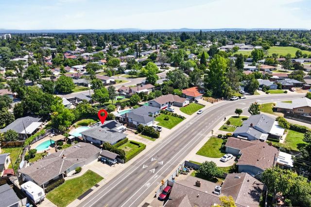 5204 Schuyler Dr, Carmichael, CA 95608